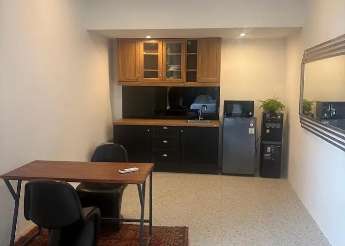 New, Modern 1br, Quiet-kitchen-worspace-100mb アパート *