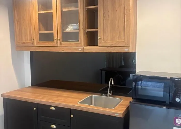アパート New, Modern 1br, Quiet-kitchen-worspace-100mb